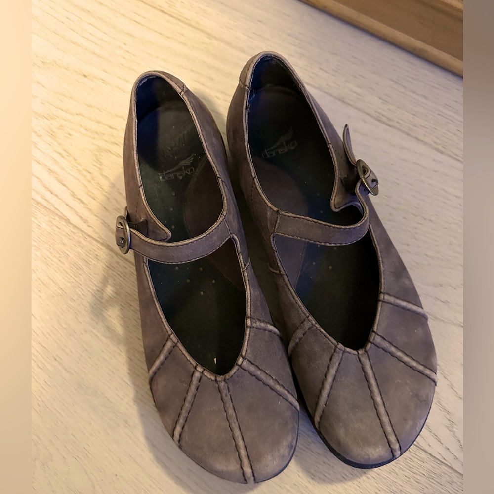 Dansko Mary Jane Leather Shoes - Size 39 (US 8.5-9)